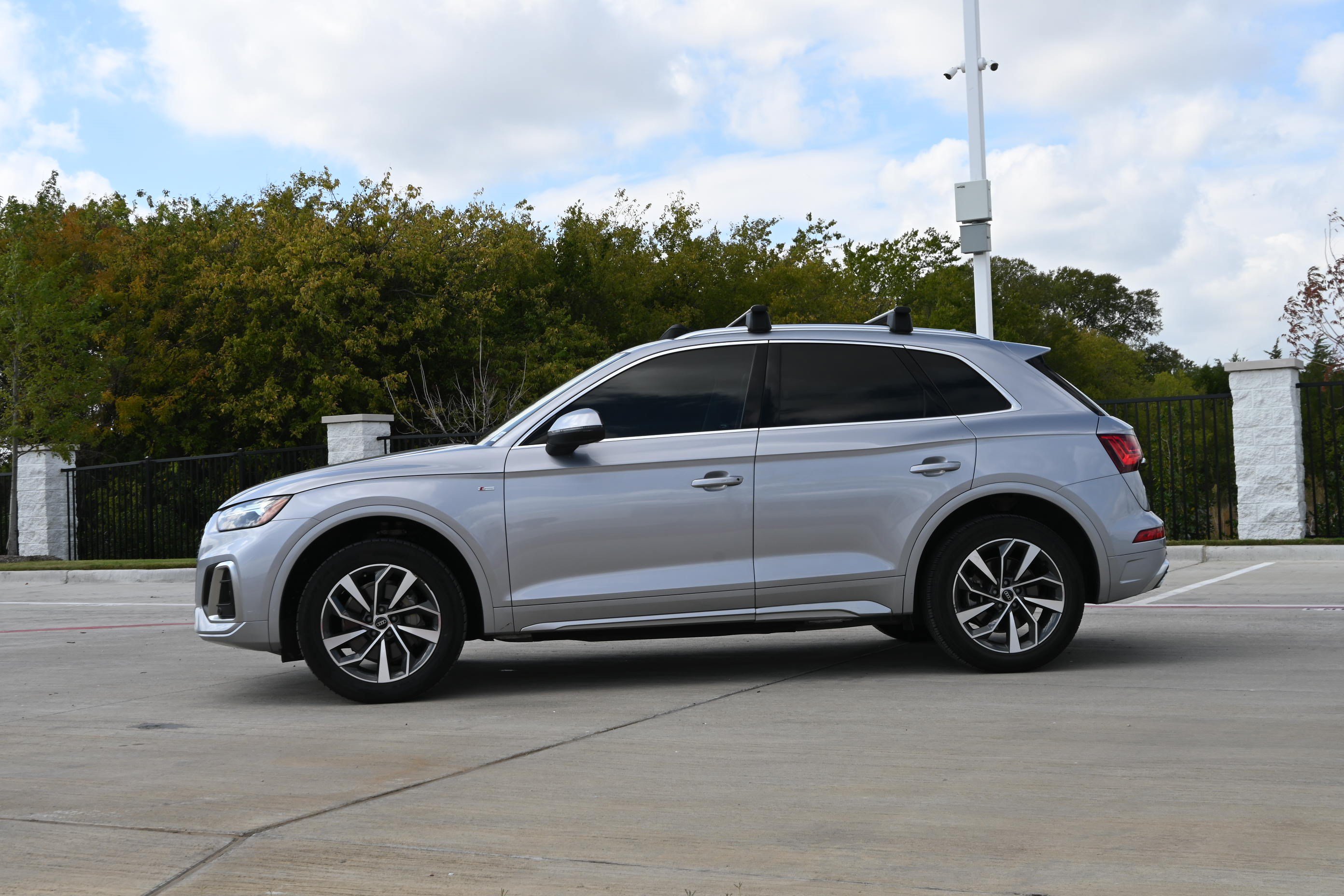 Used 2022 Audi Q5 2.0T Premium Plus w/ Premium Plus Package AWD/4WD image 6