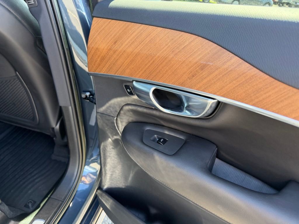 Used 2023 Volvo XC90 B6 Plus w/ Protection Package Premier image 35