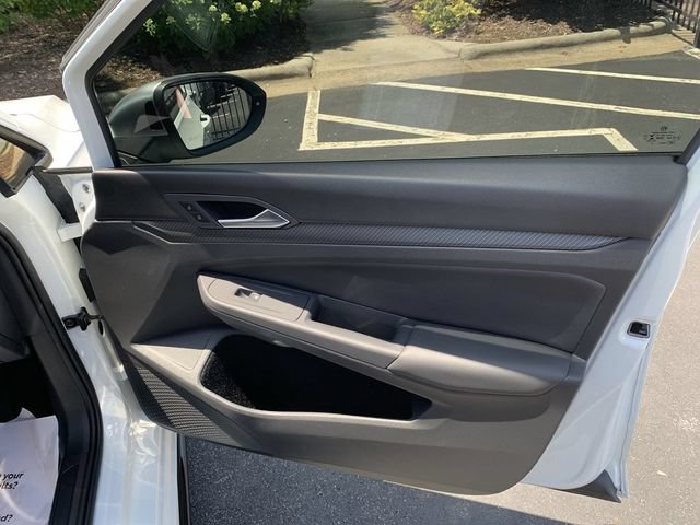 Used 2022 Volkswagen Golf R AWD/4WD image 13