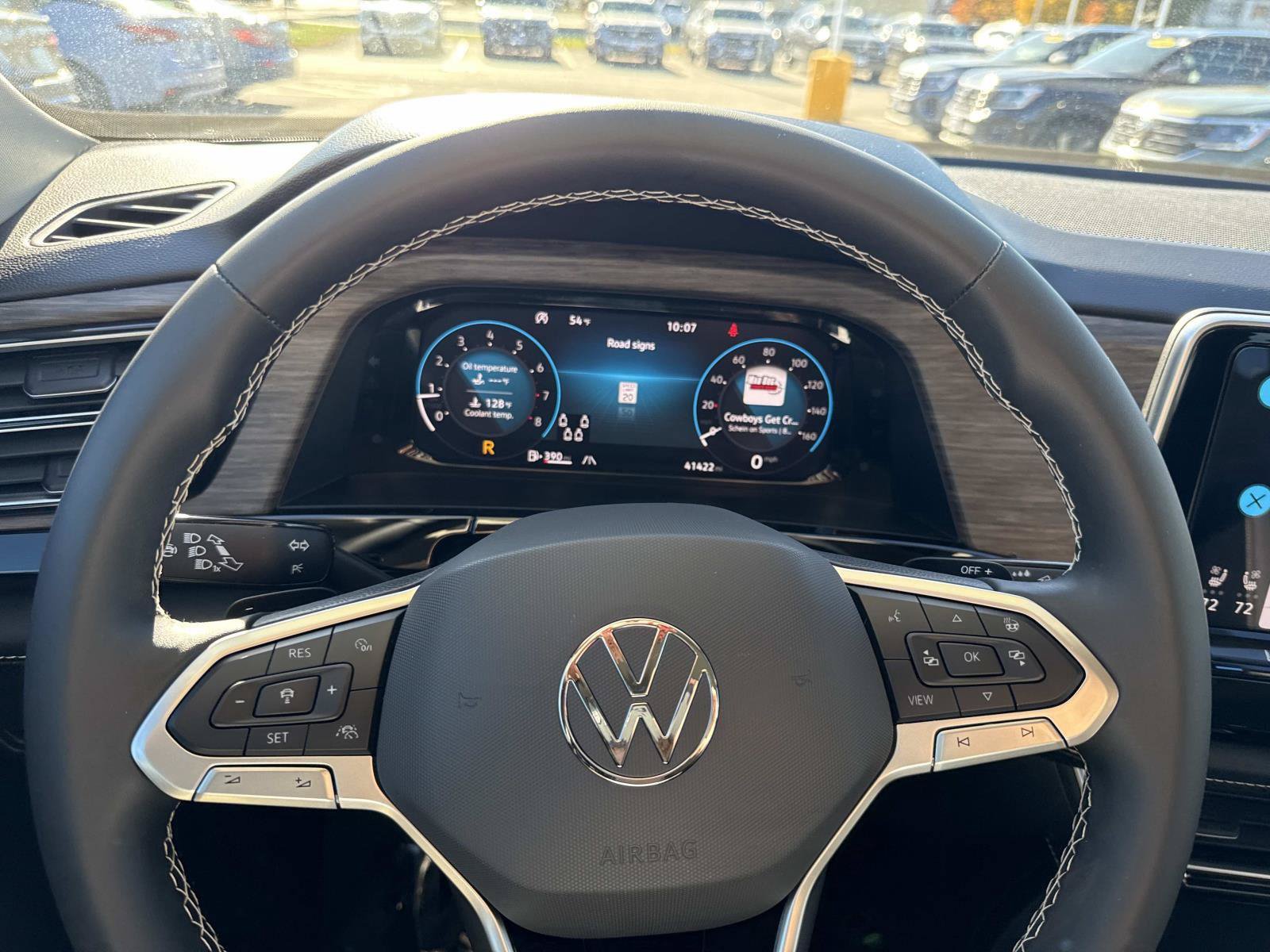 Certified 2024 Volkswagen Atlas SEL AWD/4WD image 29