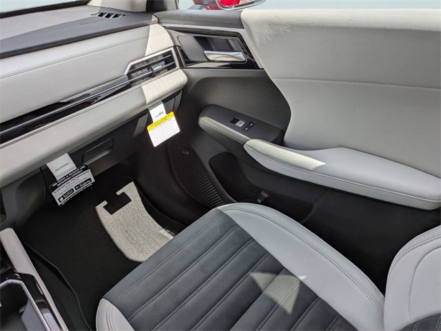 New 2025 Mitsubishi Outlander SE image 16