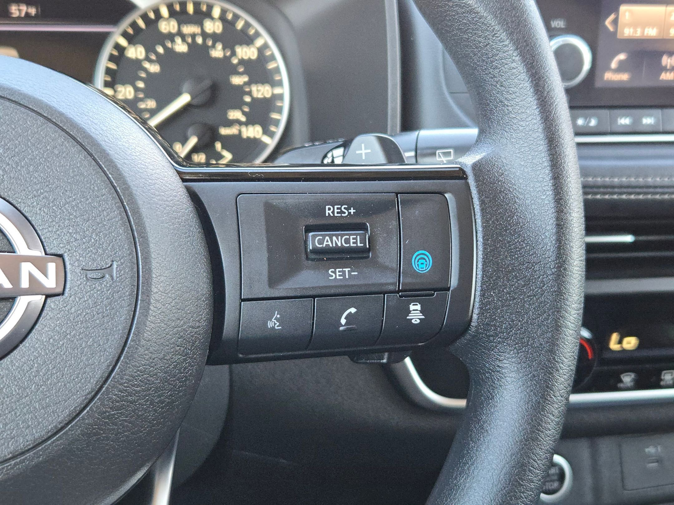 Used 2023 Nissan Rogue SV image 21