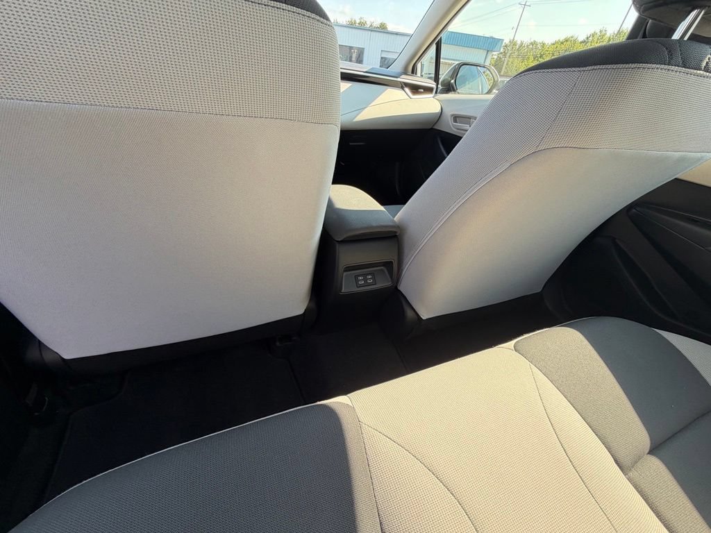 Used 2024 Toyota Corolla LE FWD image 12