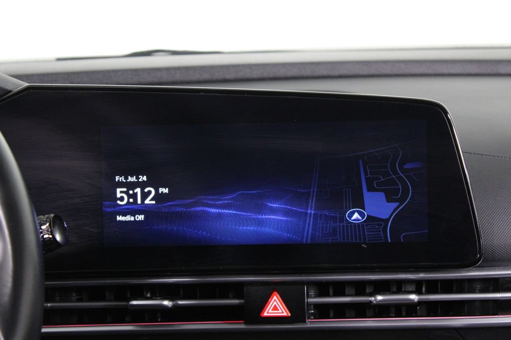 Used 2023 Hyundai Elantra Limited FWD image 8