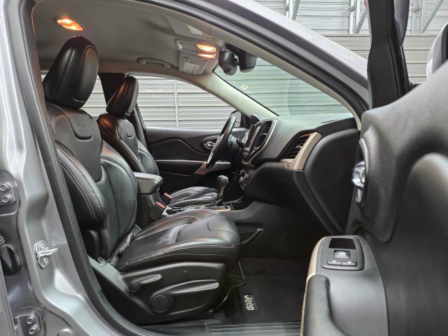 Used 2017 Jeep Cherokee High Altitude FWD image 14