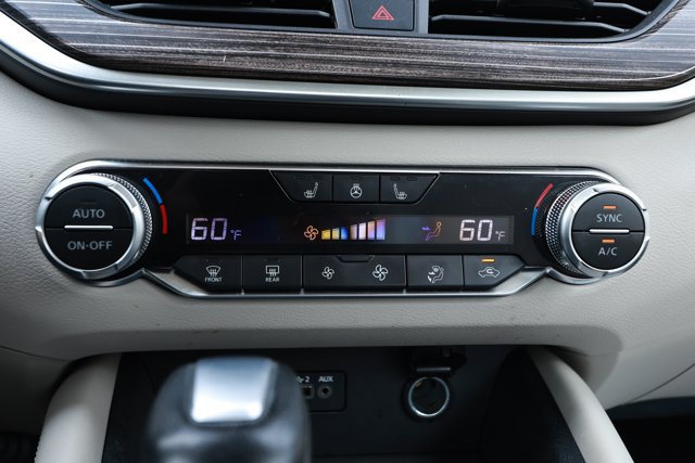 Used 2019 Nissan Altima 2.5 Platinum AWD/4WD image 18