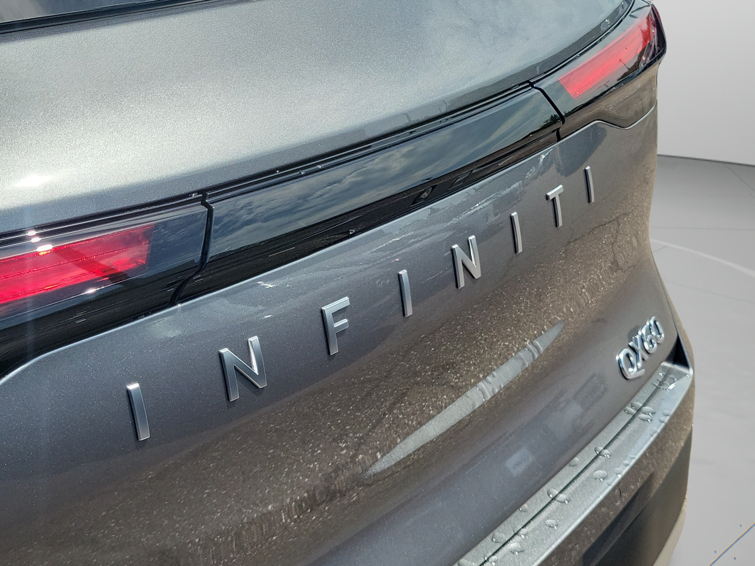 New 2027 INFINITI QX60 Luxe FWD image 10