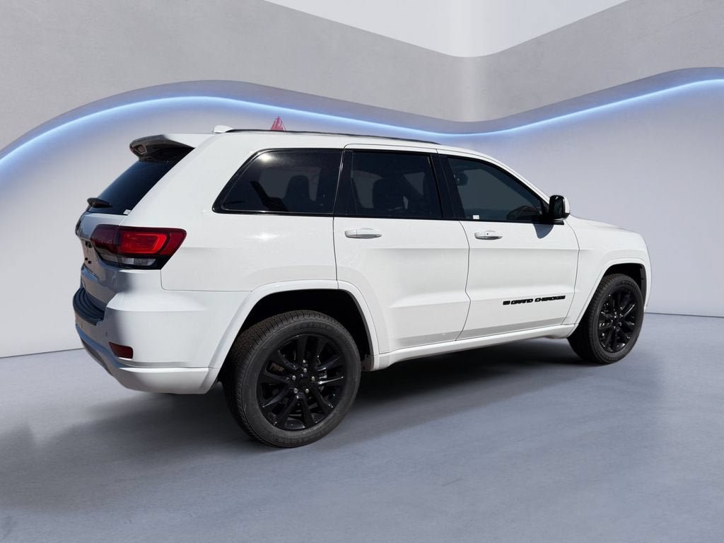 Used 2022 Jeep Grand Cherokee Laredo X AWD/4WD image 5