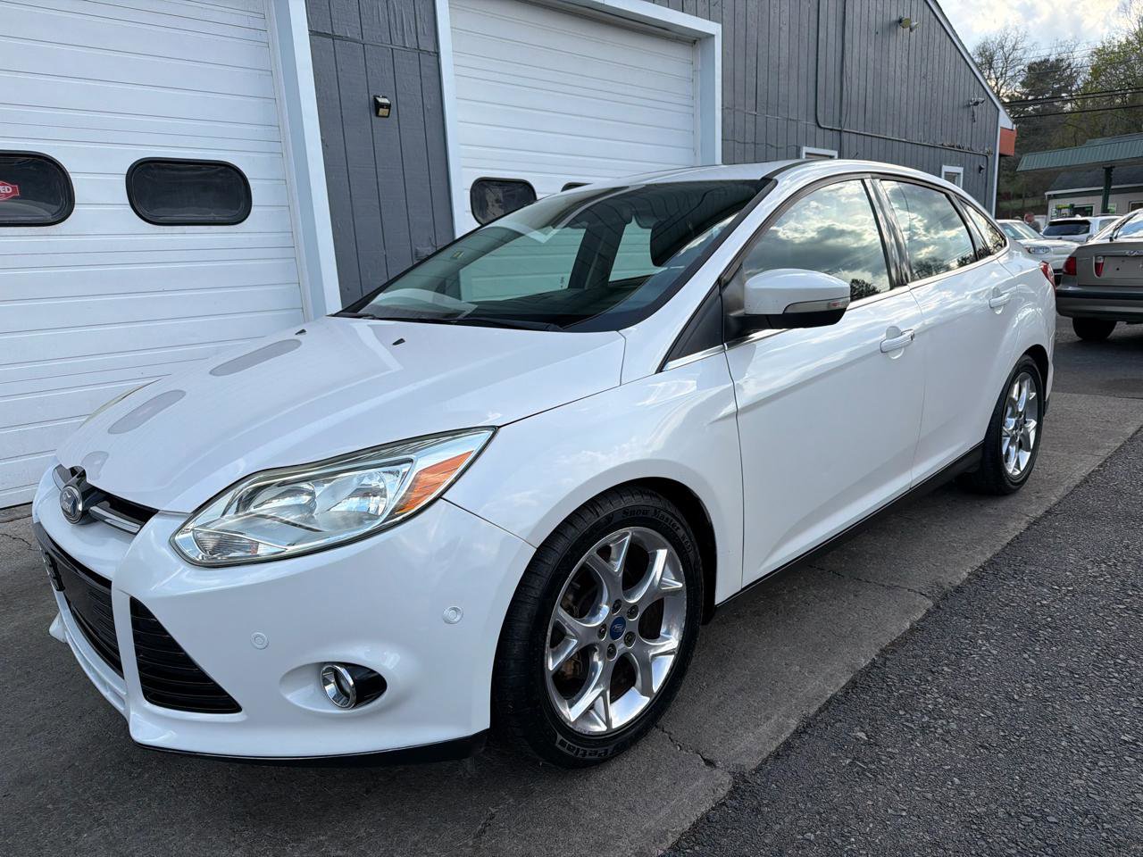 Used 2012 Ford Focus Titanium FWD image 1
