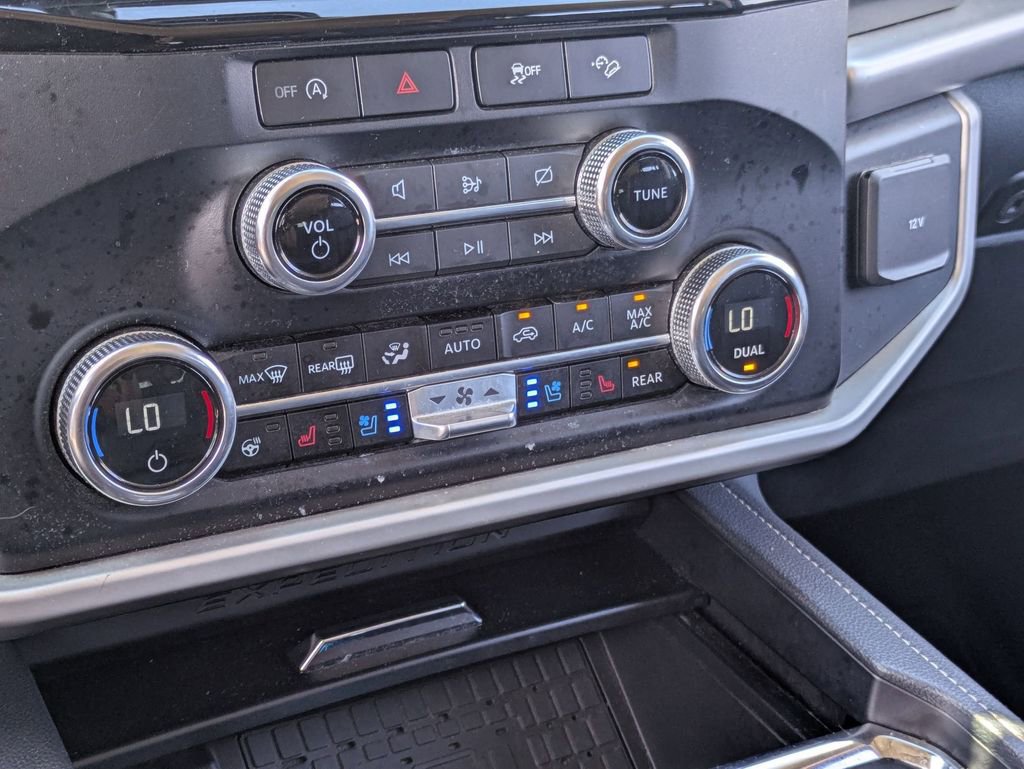 Used 2024 Ford Expedition Max XLT image 21