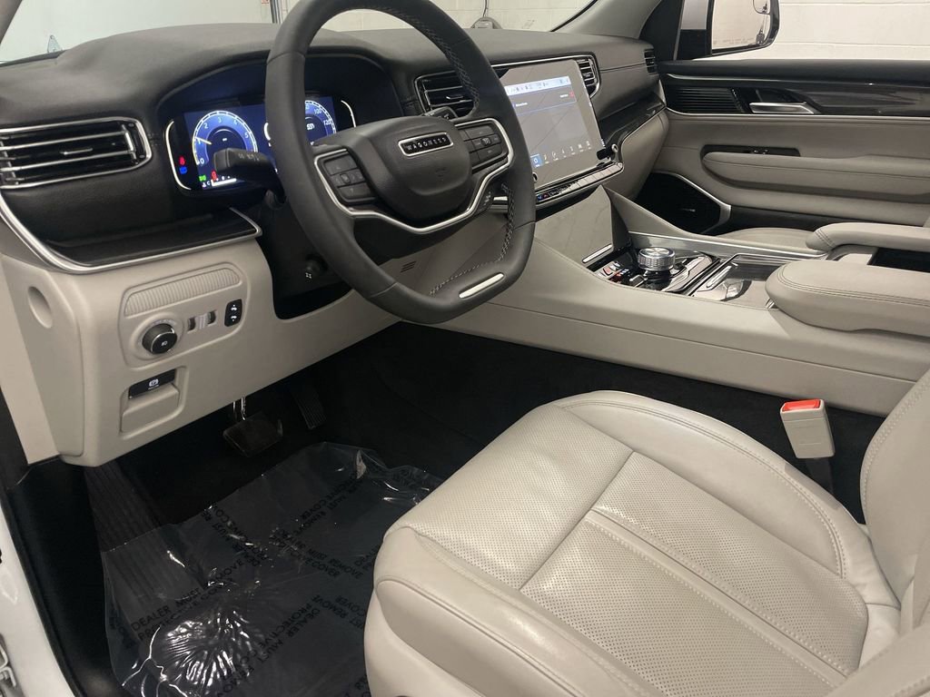 Used 2022 Jeep Wagoneer Series I image 4