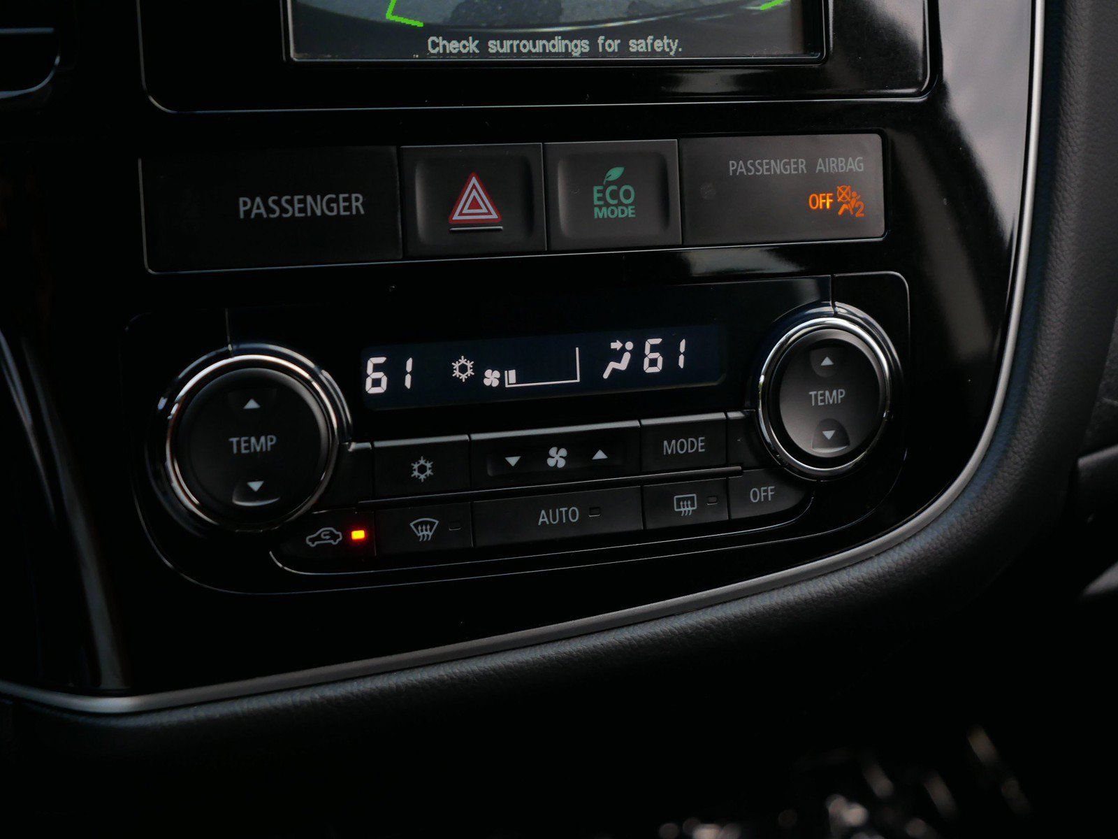 Used 2015 Mitsubishi Outlander SE AWD/4WD image 21