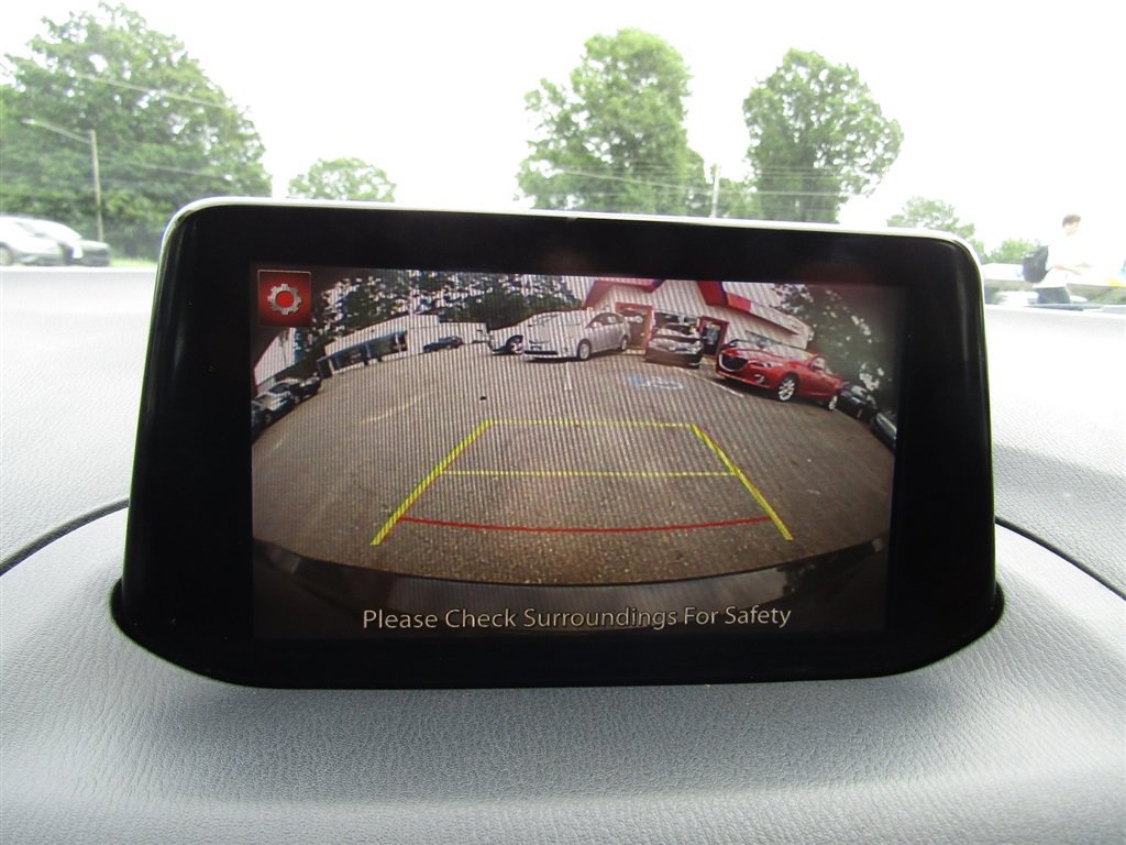 Used 2018 MAZDA MAZDA3 Touring FWD image 27