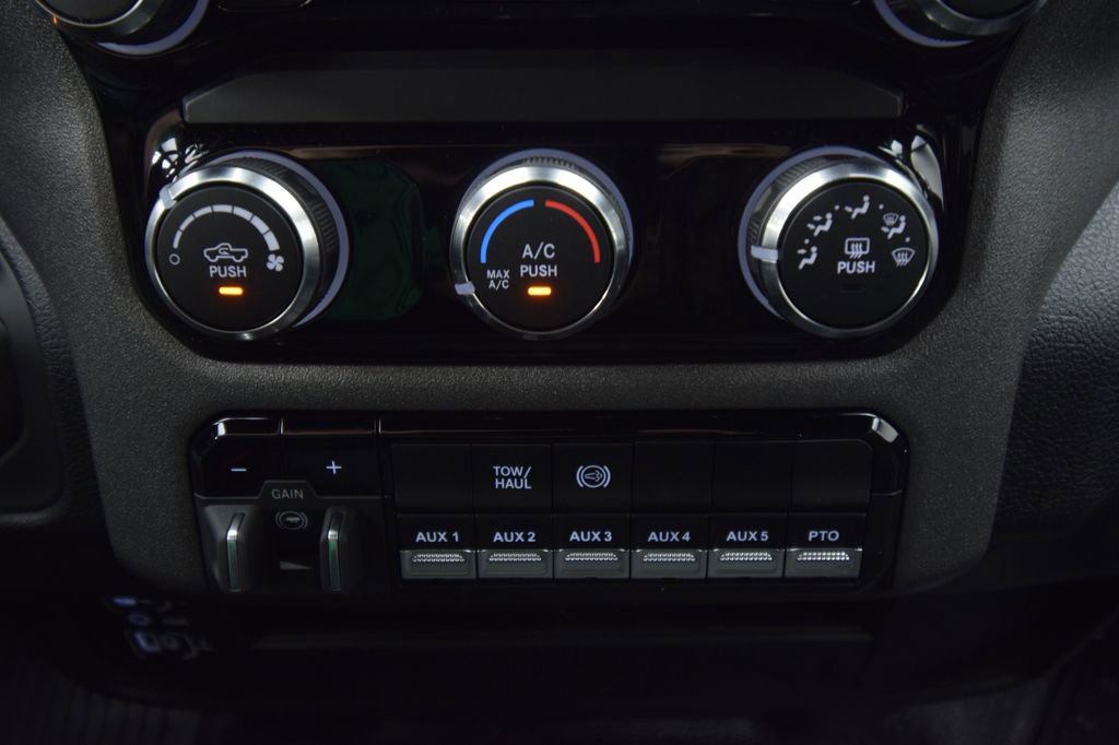 New 2026 RAM 5500 Tradesman AWD/4WD image 27