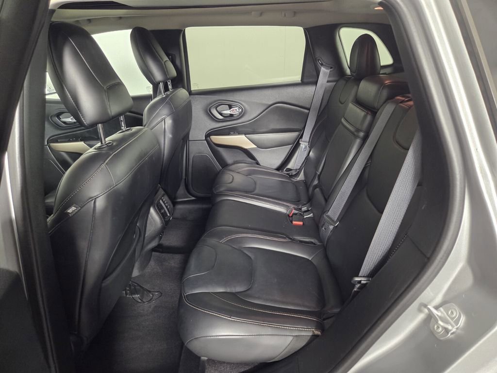 Certified 2017 Jeep Cherokee Limited w/ Technology Group image 21
