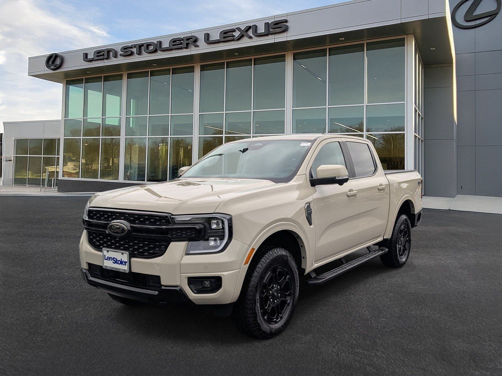 Used 2025 Ford Ranger Lariat w/ FX4 Off-Road Package AWD/4WD image 7