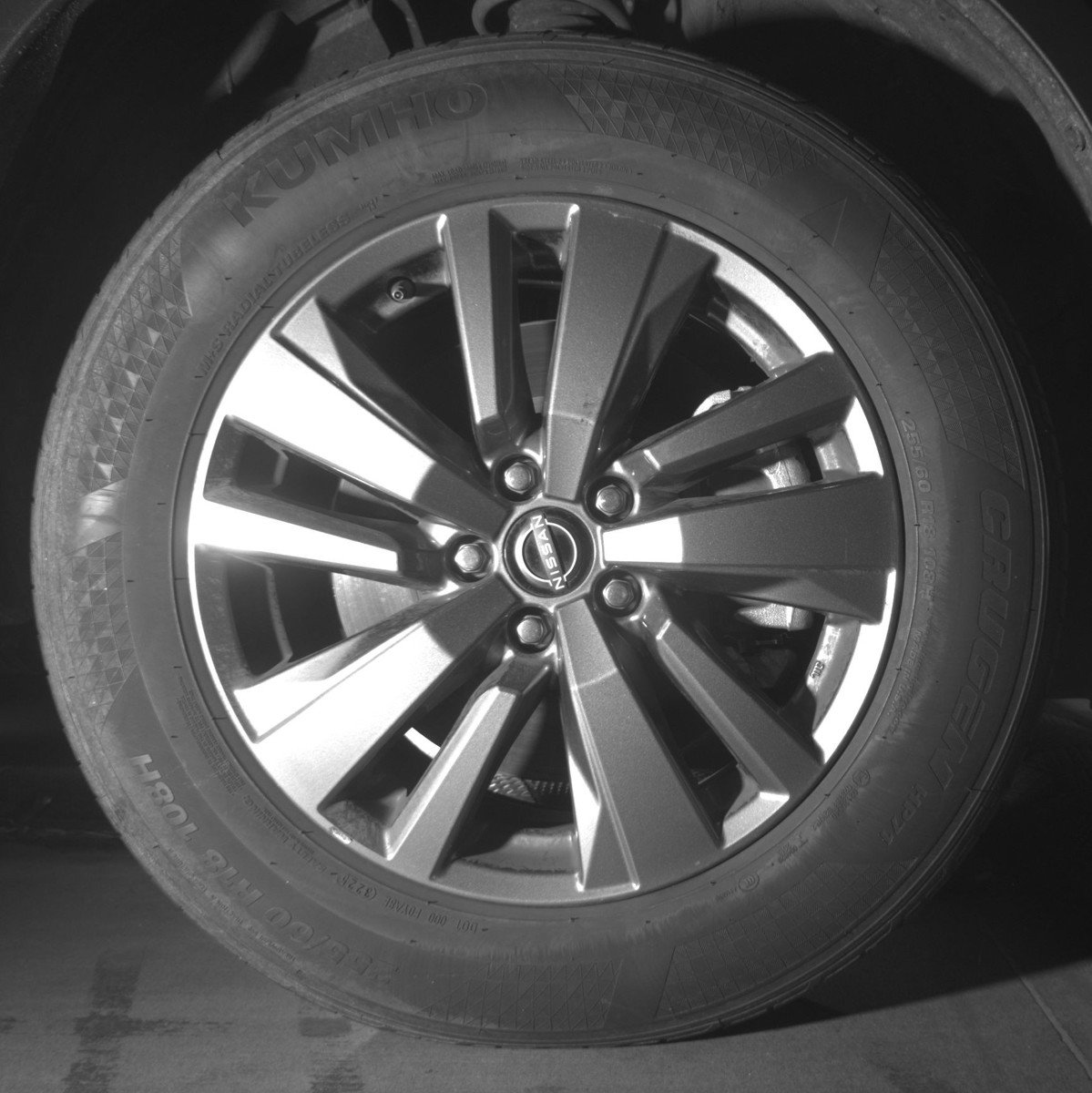 Used 2025 Nissan Pathfinder SV FWD image 13