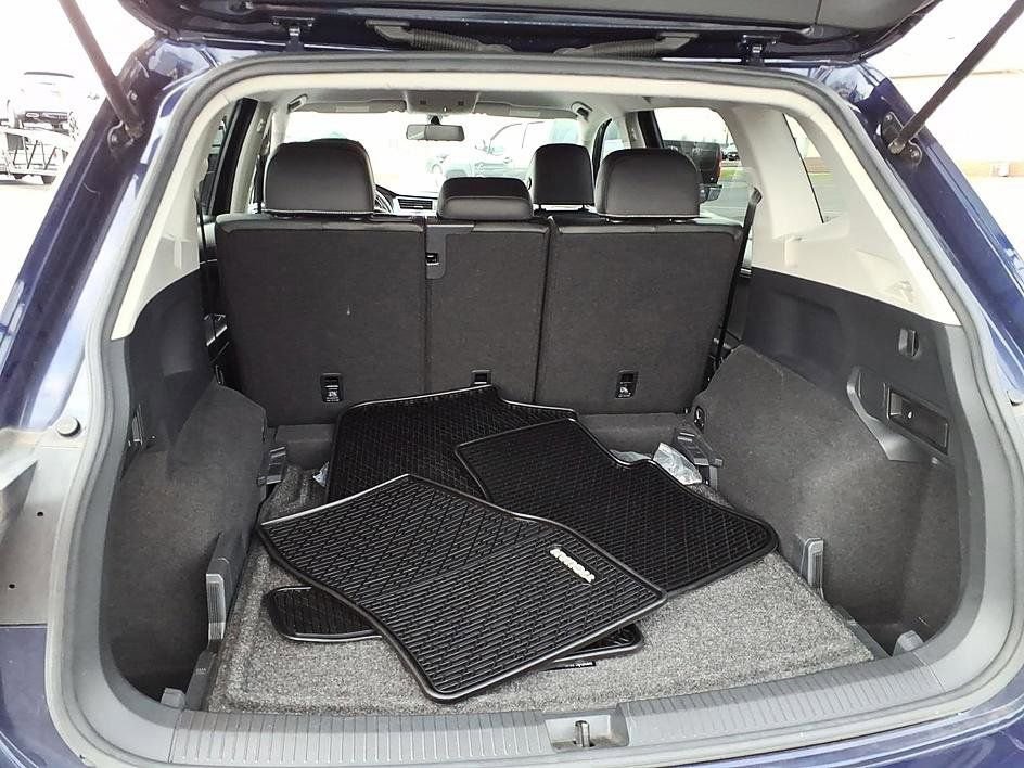 Used 2021 Volkswagen Tiguan SE image 24