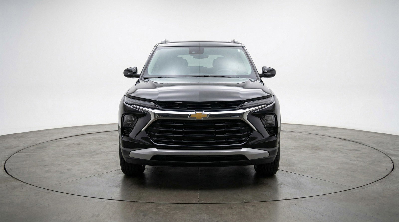 Used 2025 Chevrolet TrailBlazer LT AWD/4WD image 2