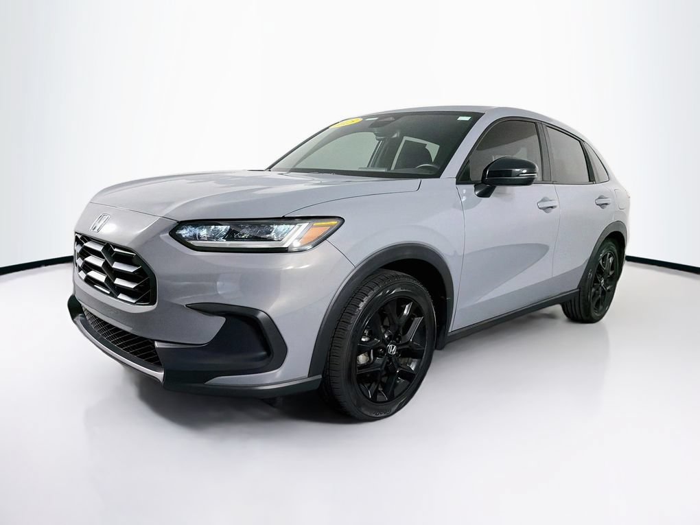 Used 2025 Honda HR-V Sport image 3