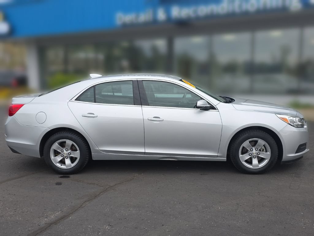 Used 2016 Chevrolet Malibu LT FWD image 8