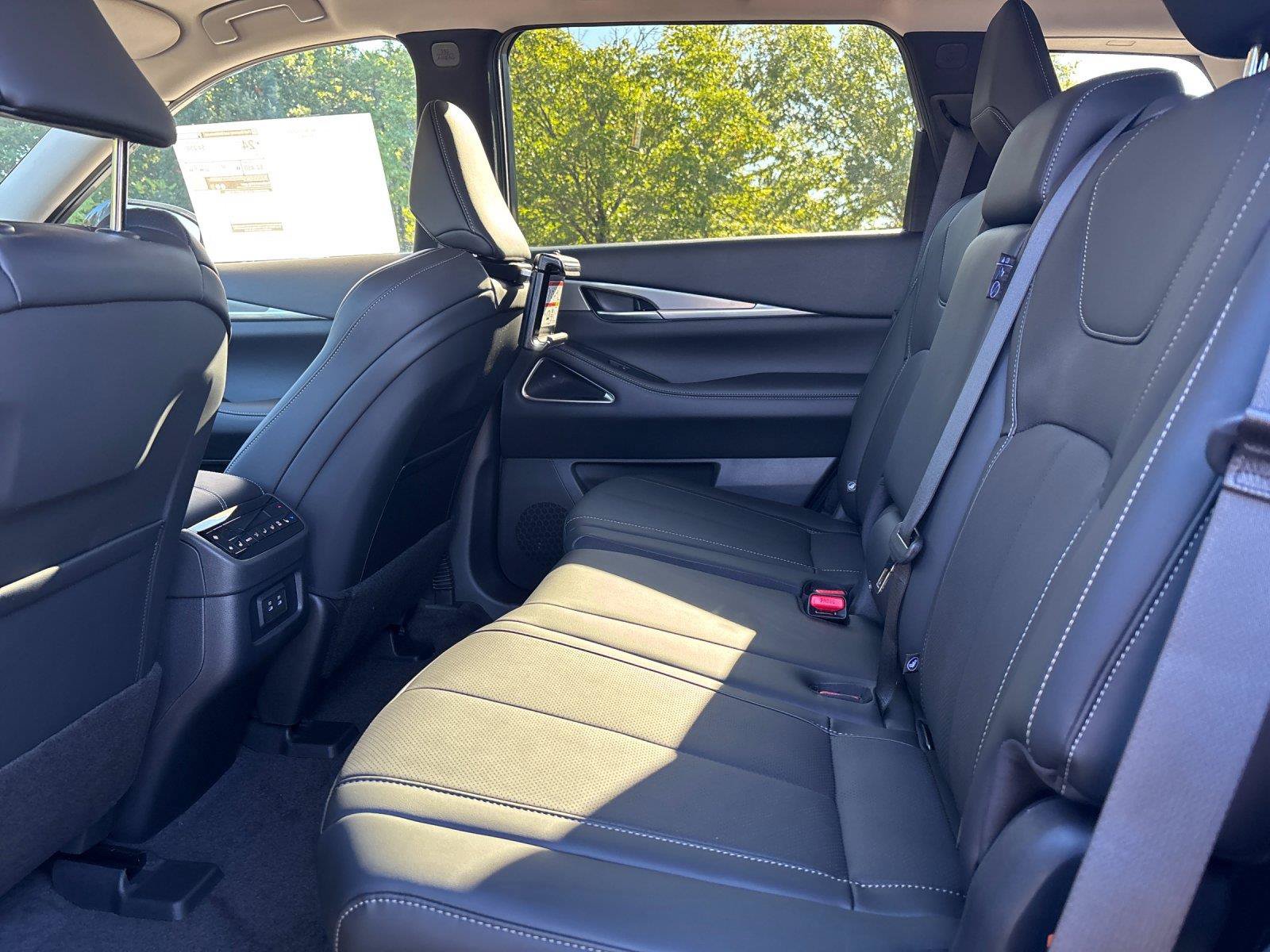 New 2027 INFINITI QX60 Luxe AWD/4WD image 33