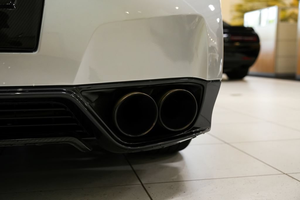 Used 2016 Nissan GT-R Premium AWD/4WD image 14