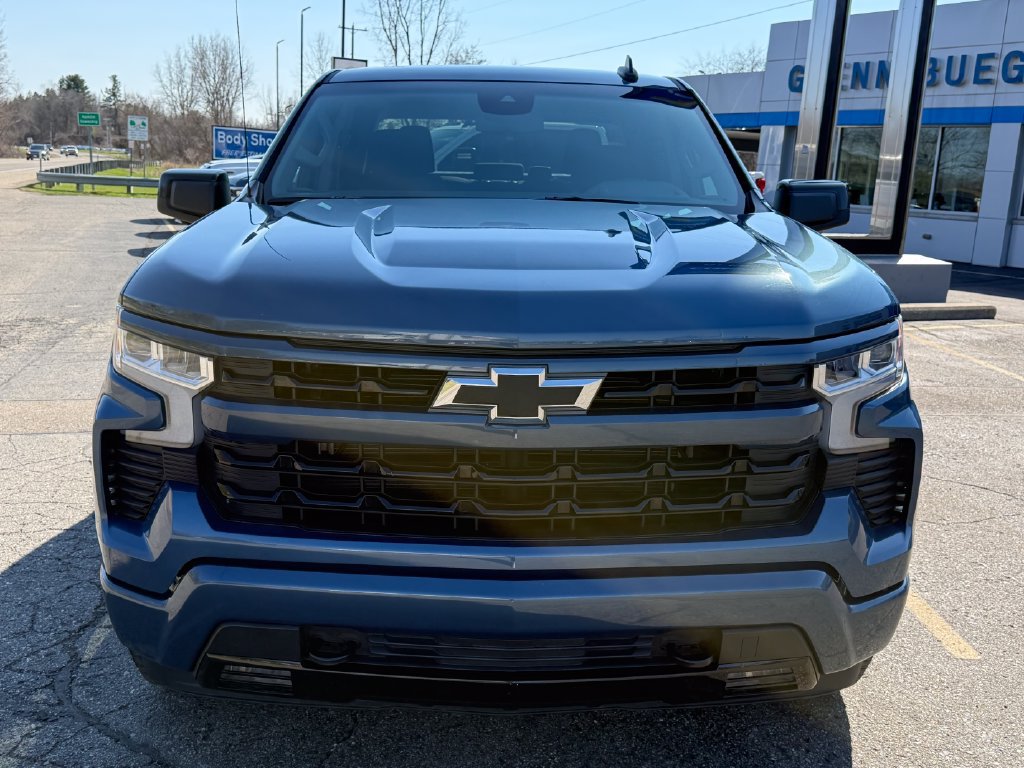 Certified 2024 Chevrolet Silverado 1500 RST w/ Z71 Off-Road Package AWD/4WD image 11