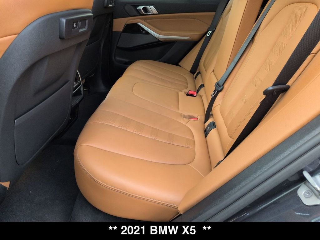 Used 2021 BMW X5 xDrive40i w/ Premium Package image 4