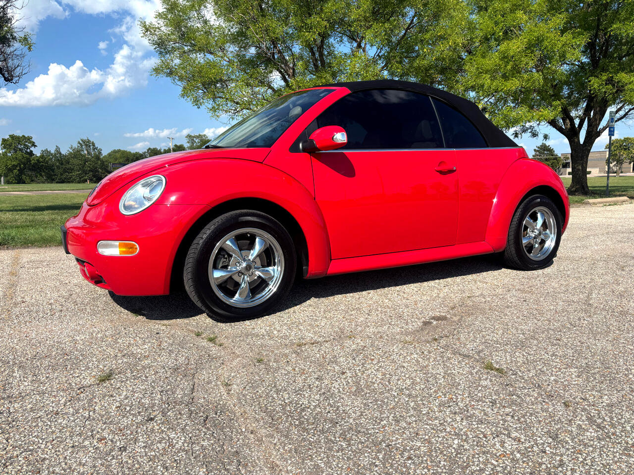 Used 2004 Volkswagen Beetle GLS image 2