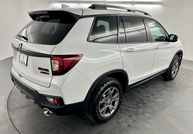 Certified 2025 Honda Passport TrailSport image 8