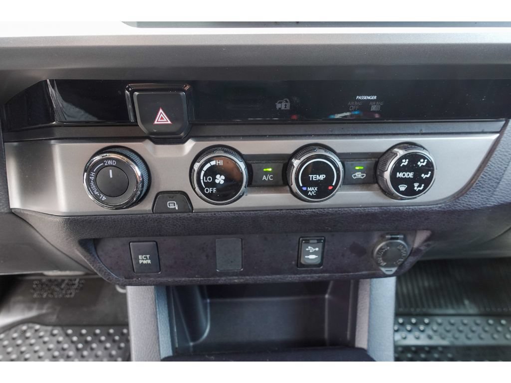 Used 2017 Toyota Tacoma SR5 w/ Tow Package AWD/4WD image 16