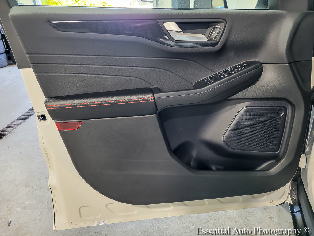 Certified 2024 Ford Escape ST-Line w/ Tech Pack #1 FWD image 19