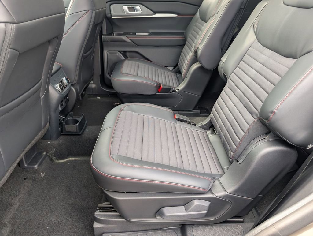 New 2026 Ford Explorer ST-Line image 47