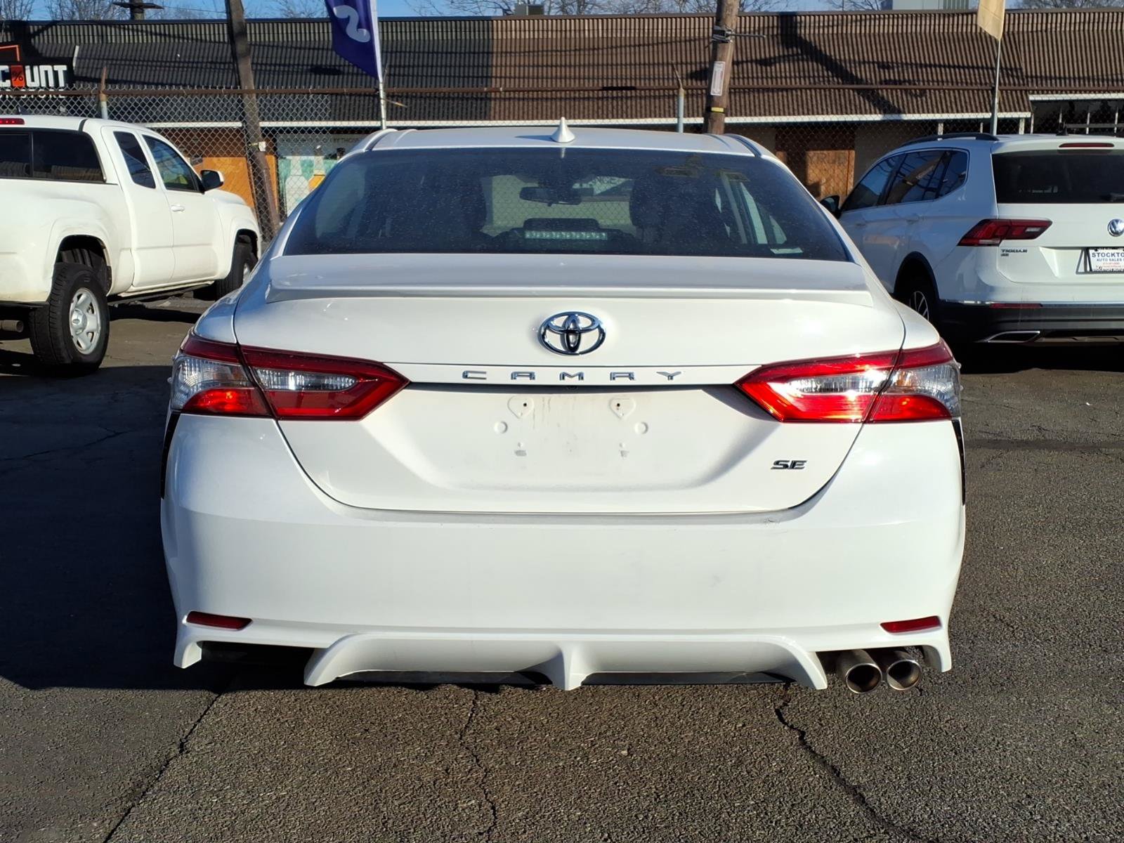 Used 2021 Toyota Camry SE FWD image 5