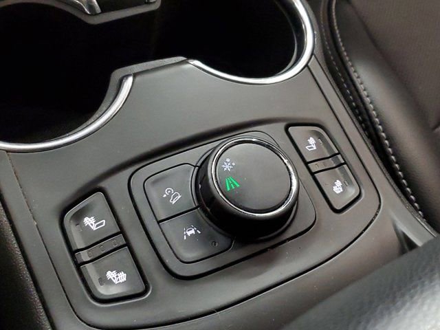 Used 2023 GMC Terrain SLT FWD image 30