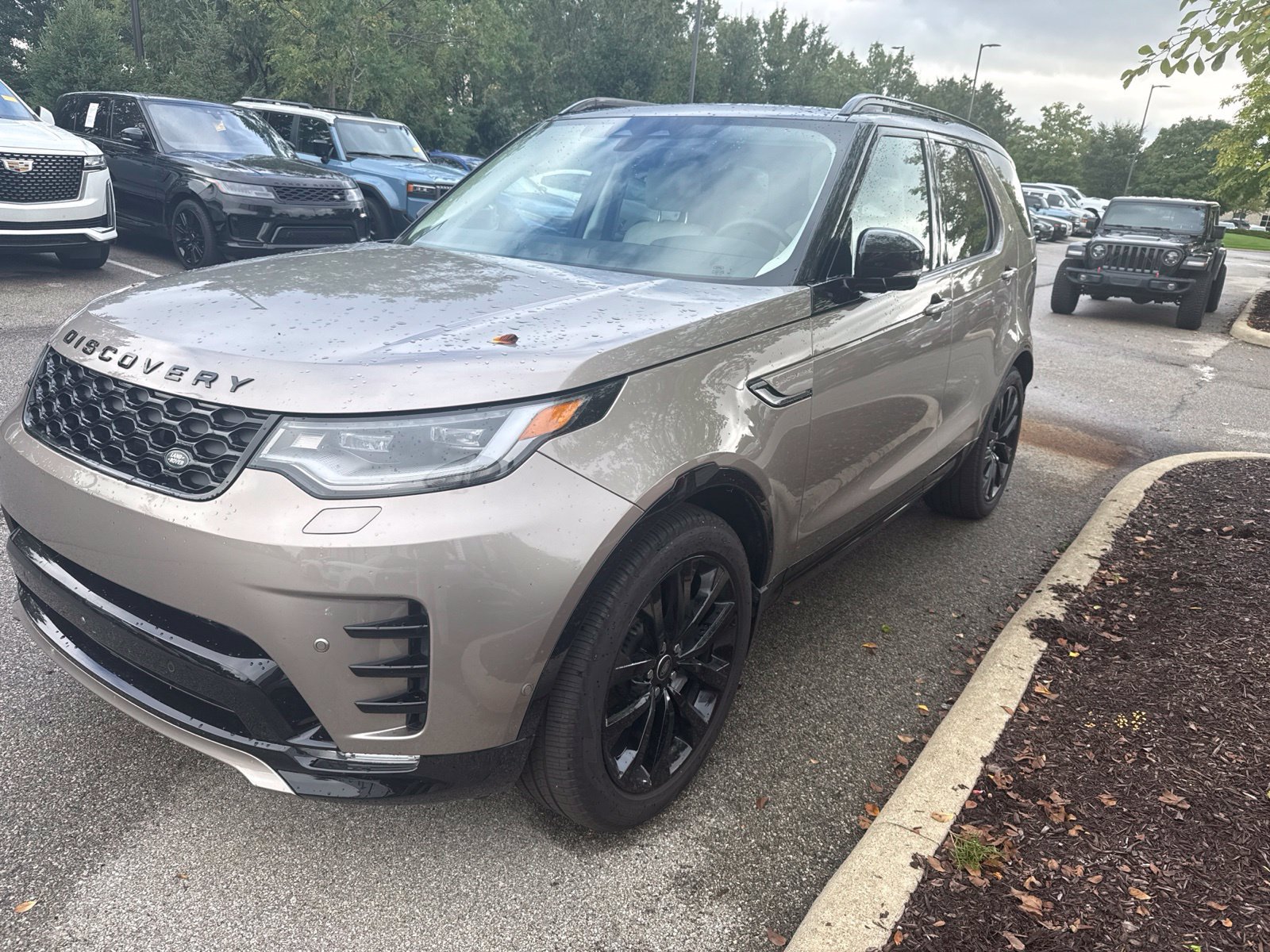 Used 2026 Land Rover Discovery Dynamic SE