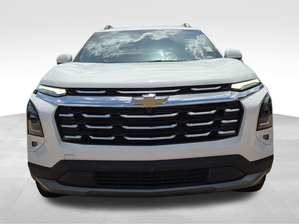 Used 2025 Chevrolet Equinox LT w/ Convenience Package II FWD image 3