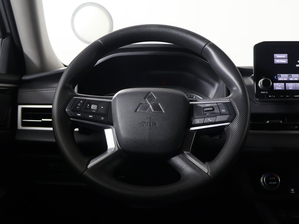 Used 2024 Mitsubishi Outlander ES AWD/4WD image 33