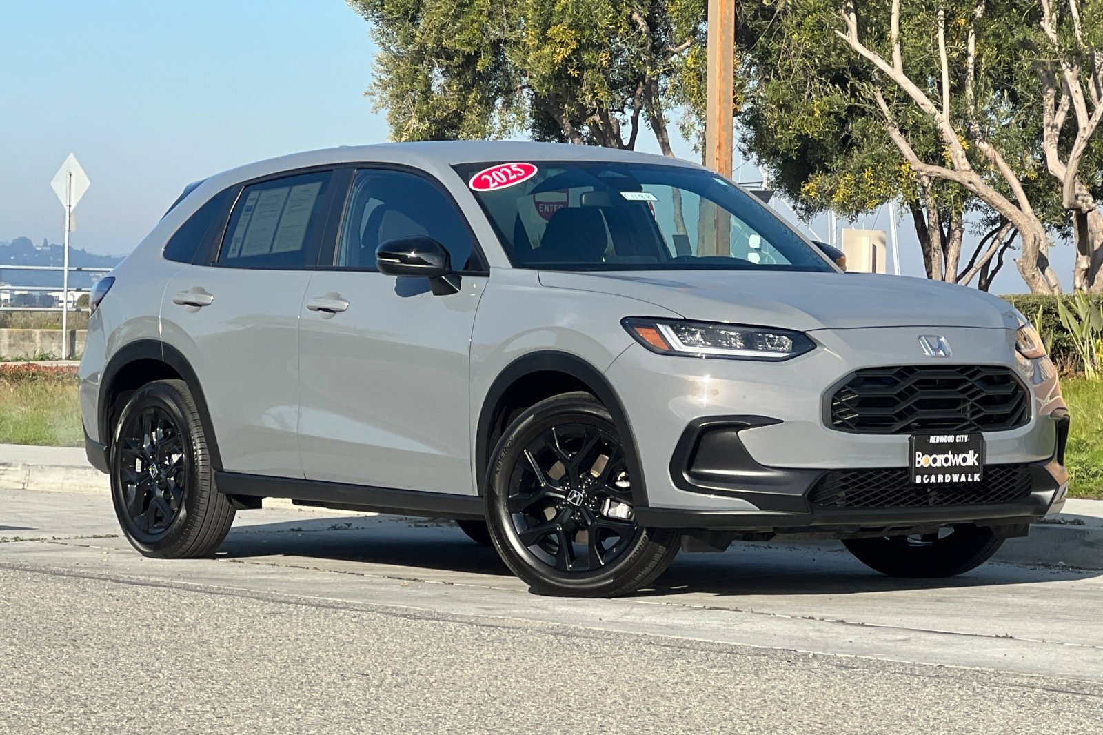 Used 2025 Honda HR-V Sport image 2