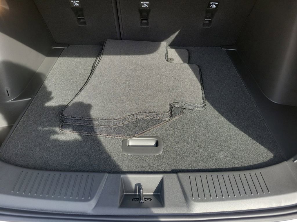 New 2026 Chevrolet Trax LT w/ Driver Confidence Package image 9