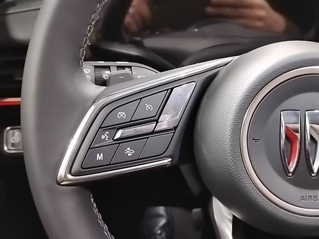 New 2025 Buick Envision Avenir image 17