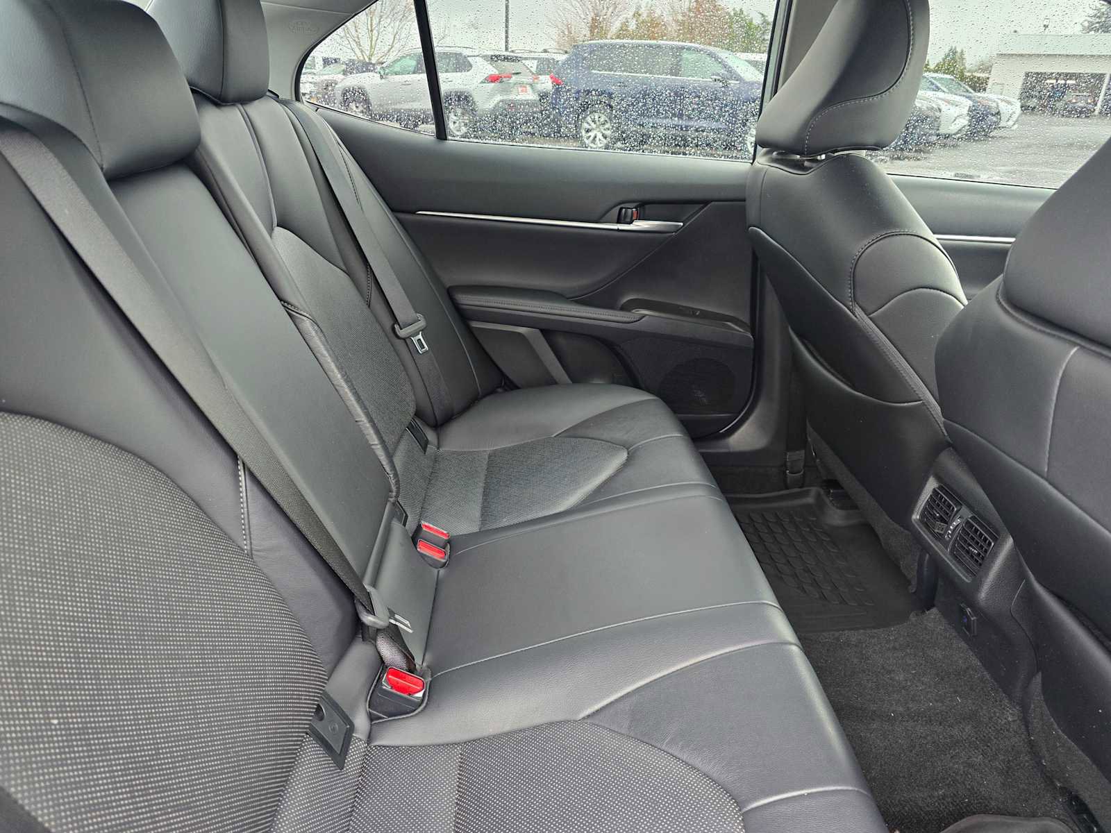 Used 2024 Toyota Camry XLE image 12