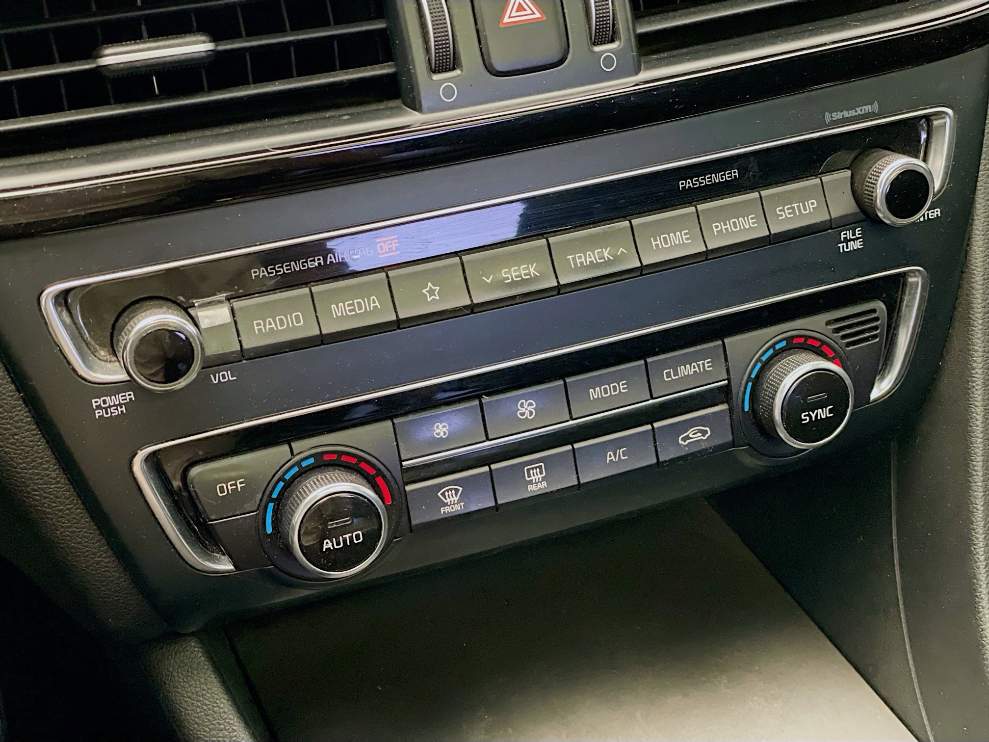 Used 2019 Kia Optima LX w/ LX Premium Package image 11