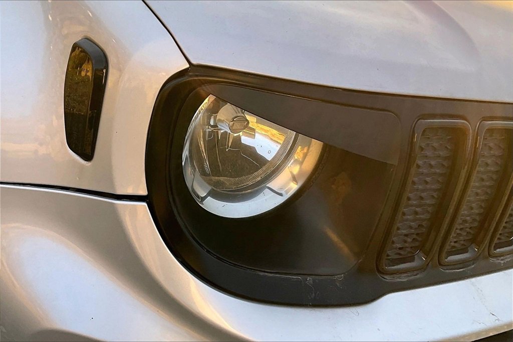 Used 2020 Jeep Renegade Latitude image 27