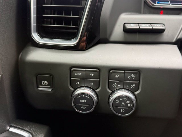 Used 2024 GMC Sierra 2500 Denali w/ Denali Reserve Package AWD/4WD image 28