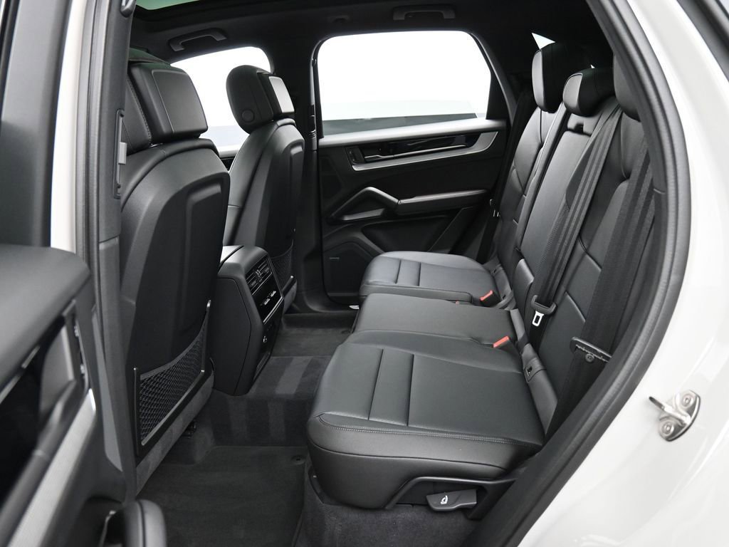 New 2026 Porsche Cayenne S image 25