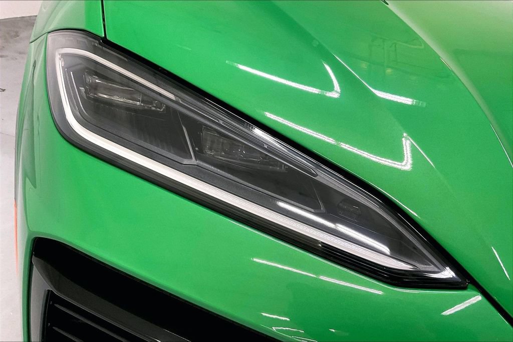 Used 2025 Lamborghini Urus SE AWD/4WD image 30
