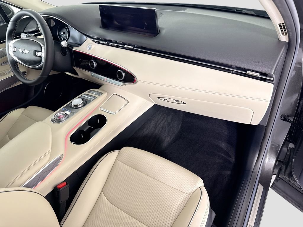 Used 2025 Genesis GV70 2.5T w/ Advanced Package AWD/4WD image 18