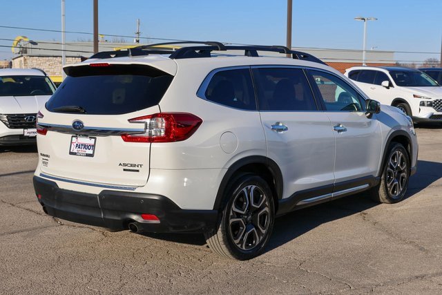 Used 2023 Subaru Ascent Touring image 3